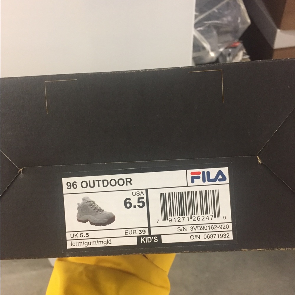 Filas - Picture 3 of 3